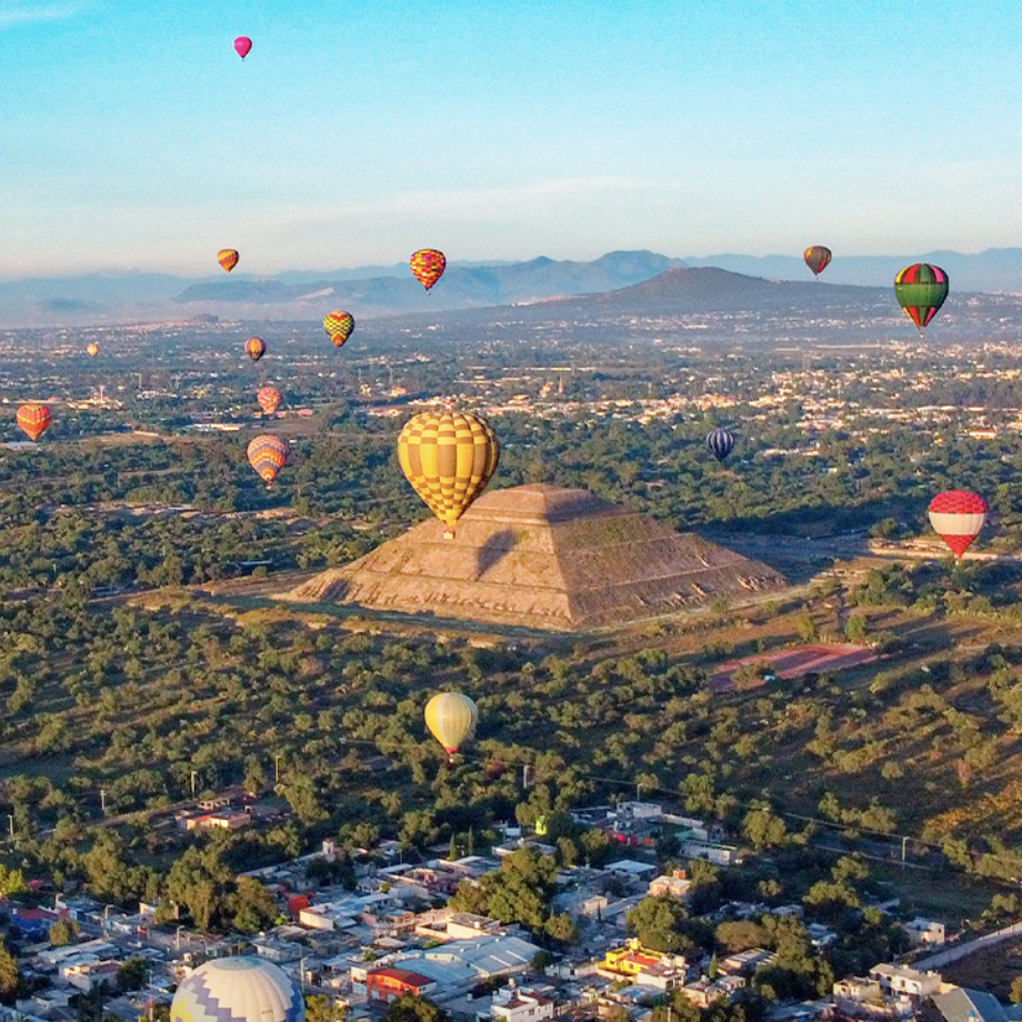 Teotihuacan air balloon